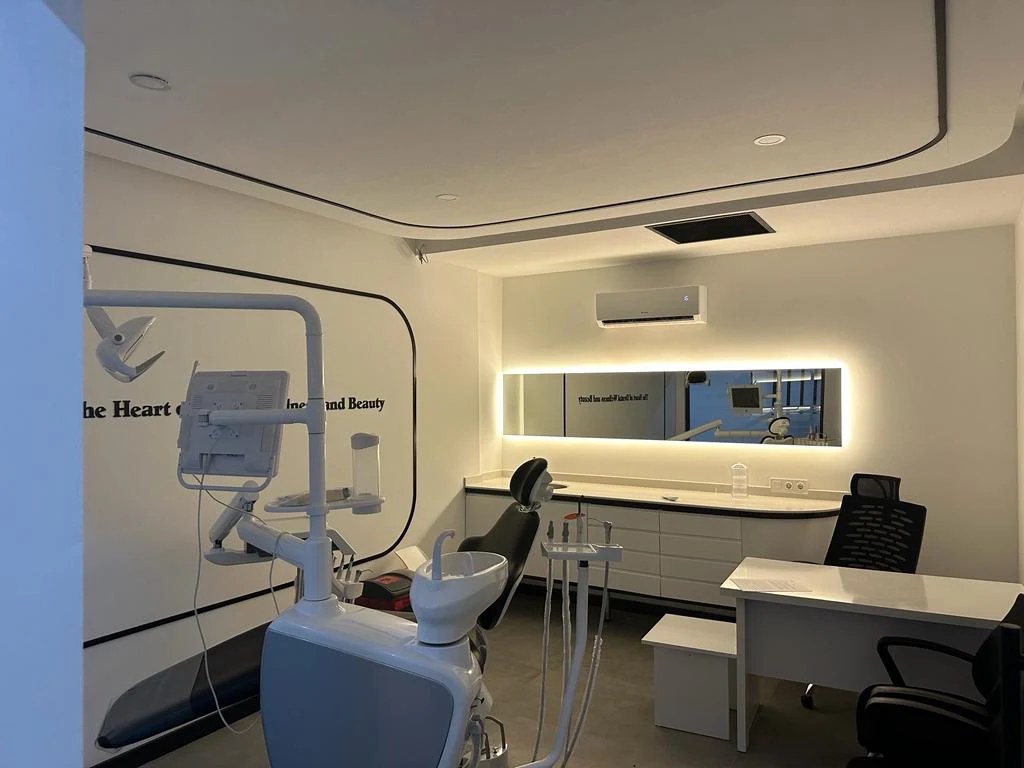 Treatment room at TML Smile Studio